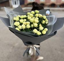 Букет Белые кустовые розы Солинеро в Мамоново Одинцовского района